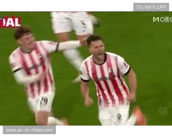 前锋背身停球转身抽射：完美进球的艺术